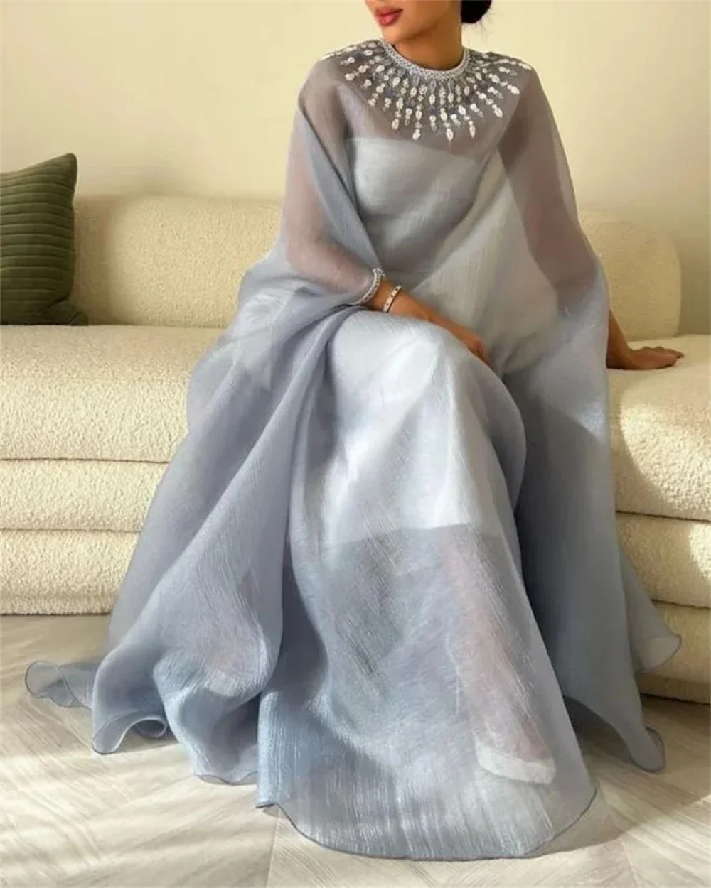 Batas personalizadas de Arabia - Women Formal Wear Dubai reseña y precio